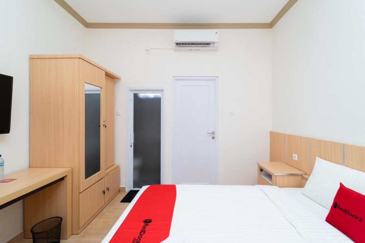 Reddoorz Near Griya Agung Palembang Hotel Talang Kelapa Exterior photo